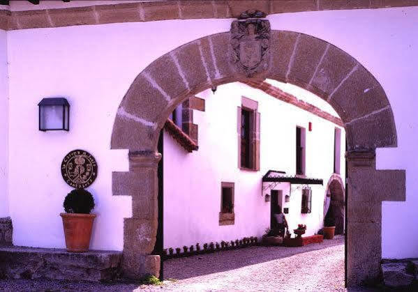 La Casona De Suesa Hotel Exterior photo